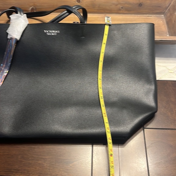 Brand new VS travel bag - Picture 8 of 14